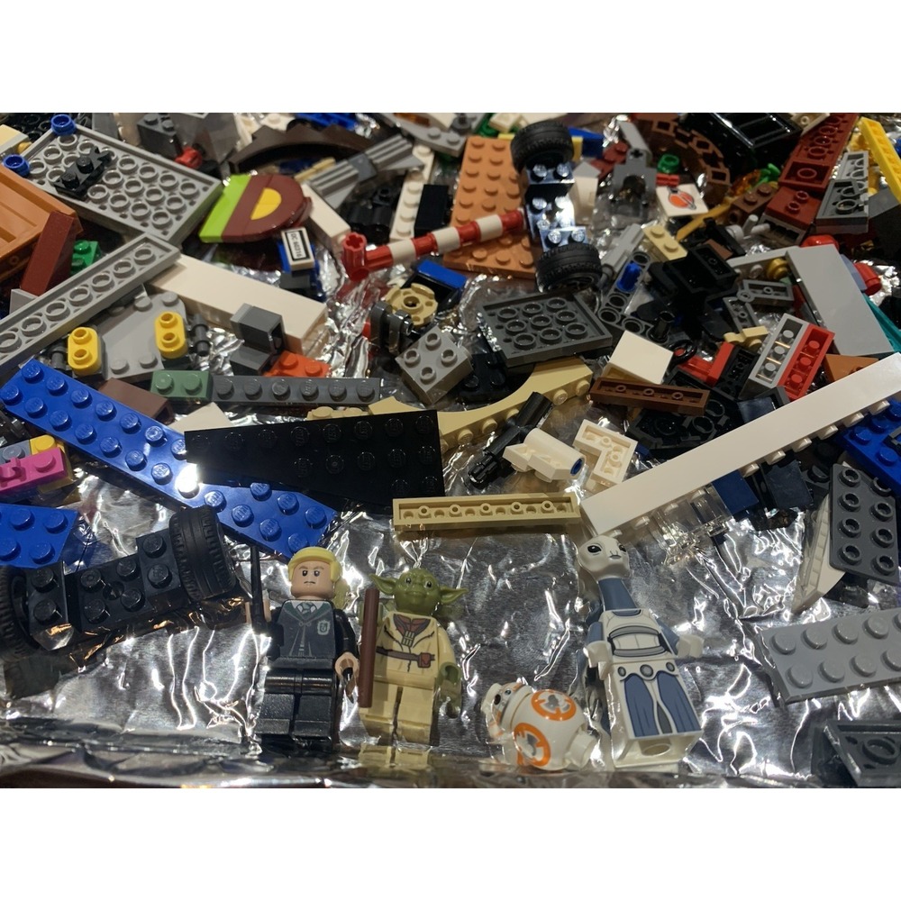 LEGO Lot Includes Minifigures Bricks Parts Collection Star Wars Building Bulk J